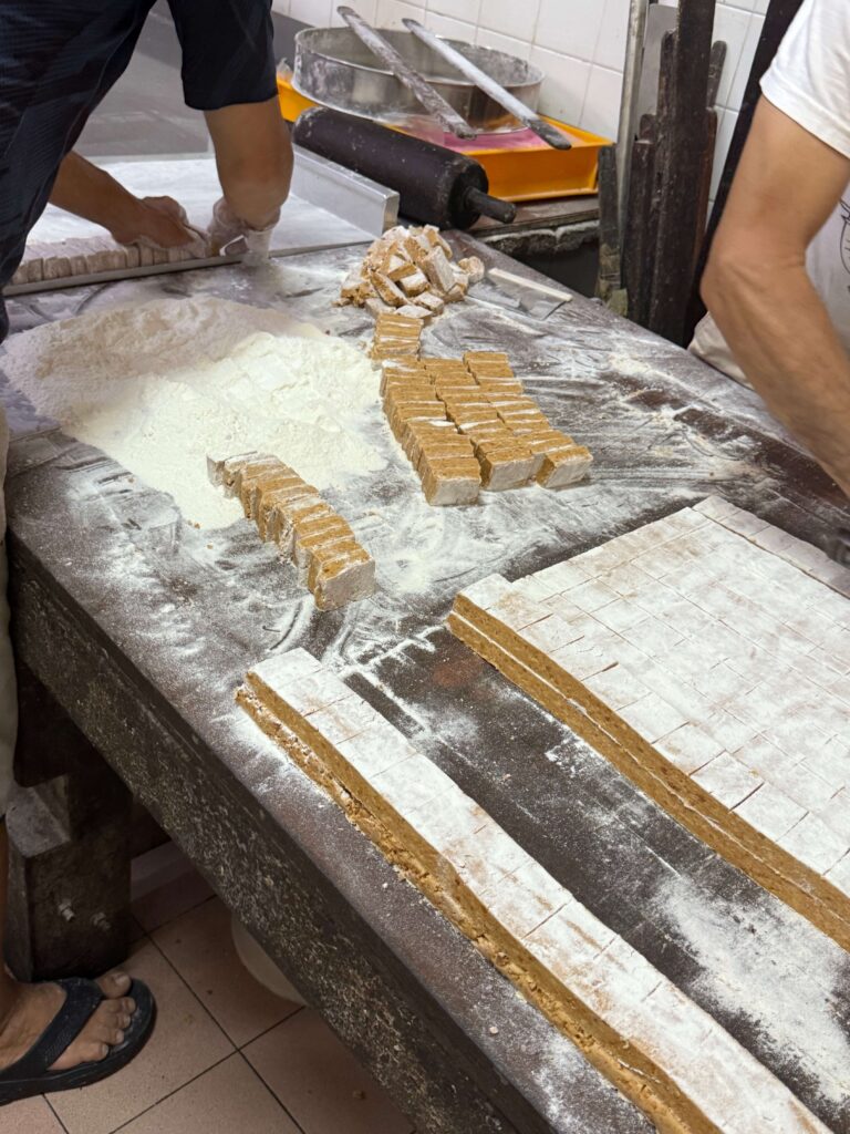 pastries, baking tradtional chinese wedding pastries in singapore 